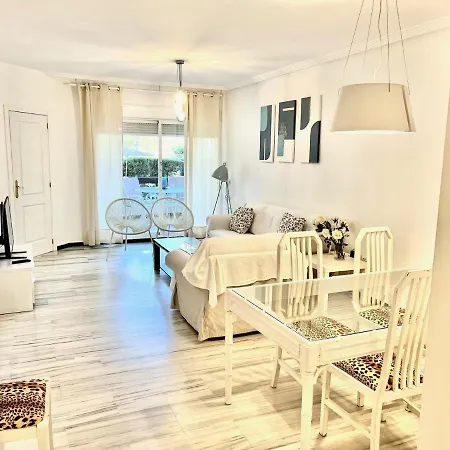 Puerto Banus With Private Garden Appartement