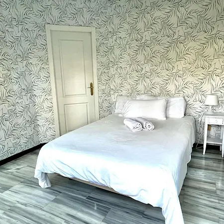 公寓 Puerto Banus With Private Garden 马尔韦利亚