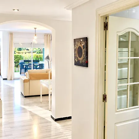 Puerto Banus With Private Garden Apartment *