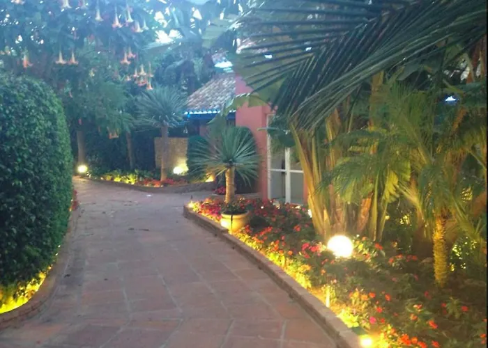 Puerto Banus With Private Garden